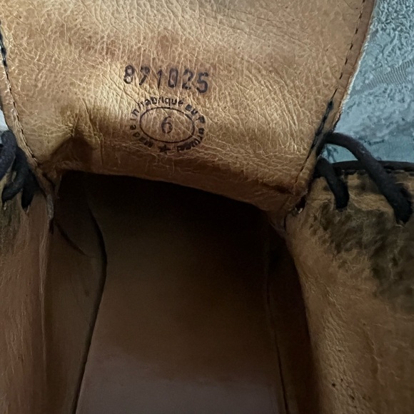 John Fluevog Surrealist Pizza - Picture 5 of 5